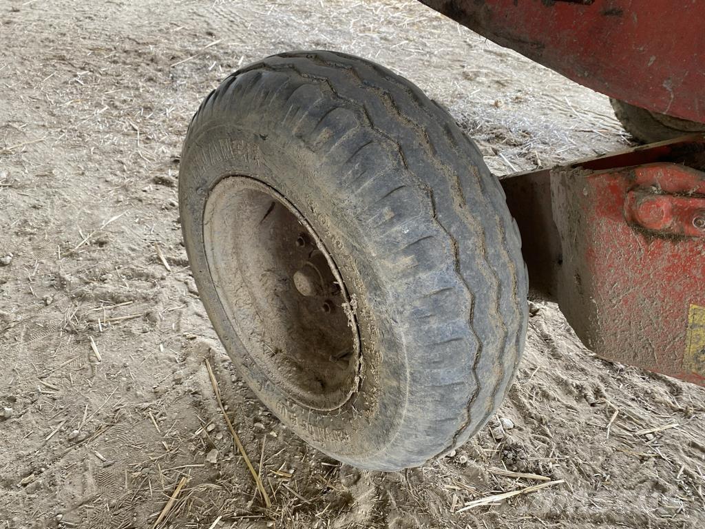 Kuhn MINOTOR 3060 Silo bosaltma ekipmanlari