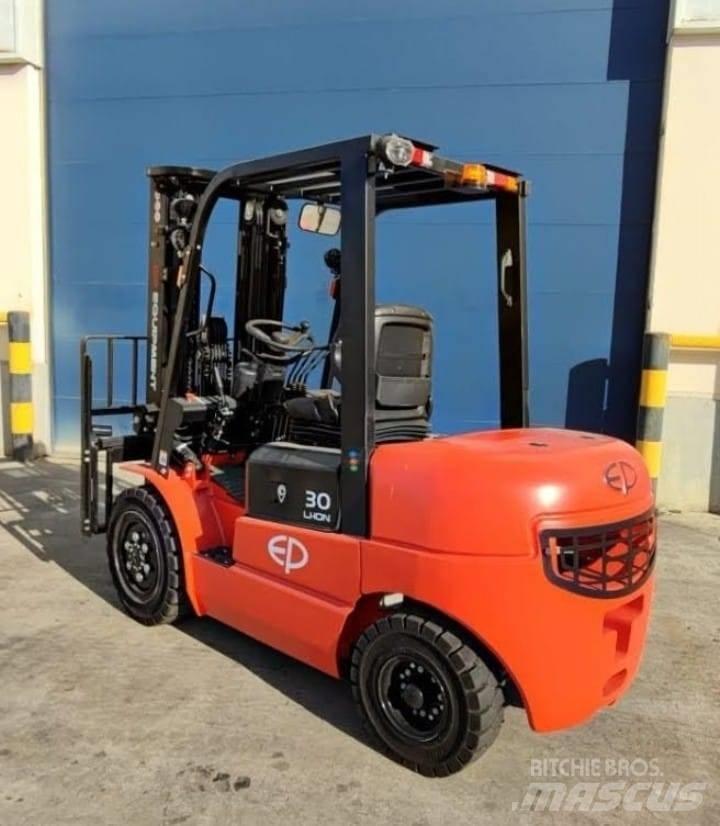 EP EQUIPMENT EFL302 Elektrikli forkliftler