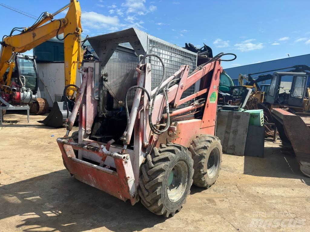 Unirak 600 Skid steer loderler