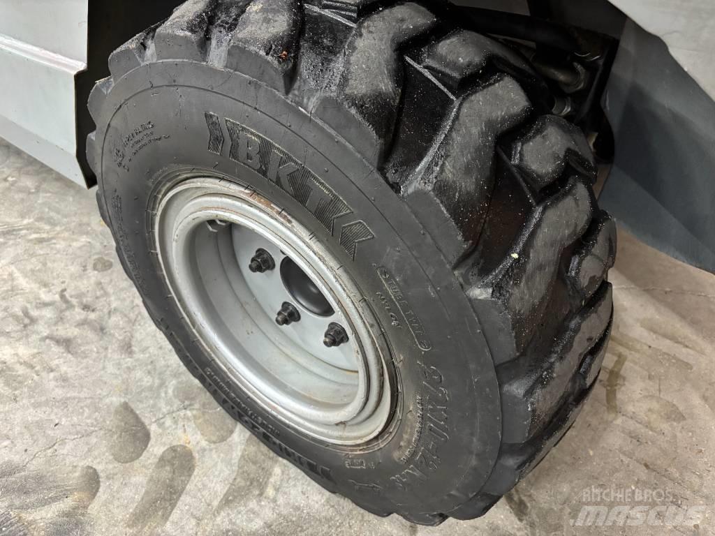 Manitou MH 25.4 T Arazi tipi forklift