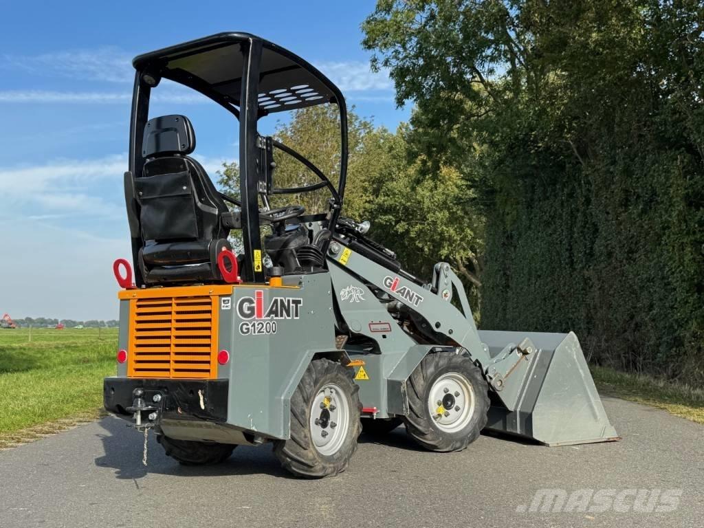 GiANT 1200 Tekerlekli yükleyiciler