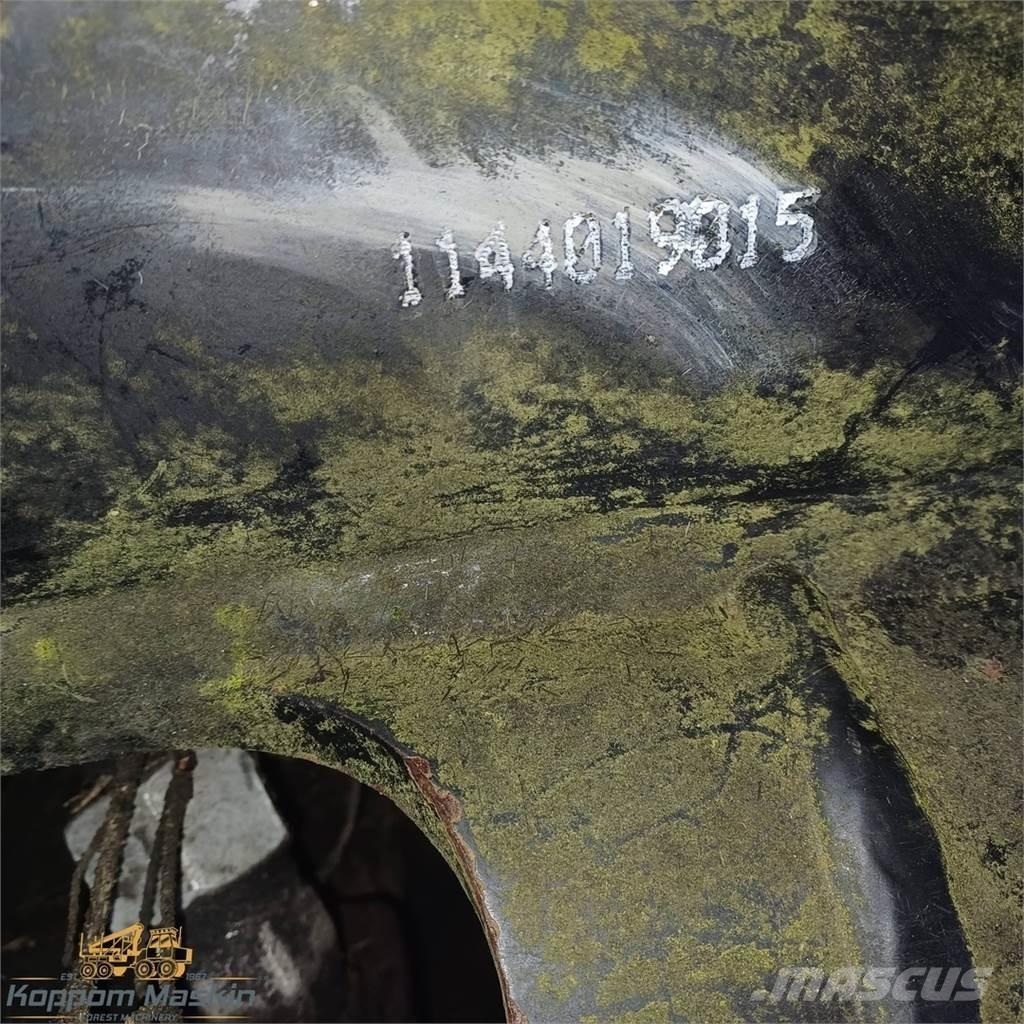 Komatsu C144 Agaç kesme robotlari