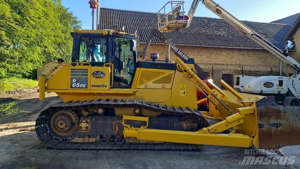 Komatsu D65PX-17 Paletli dozerler