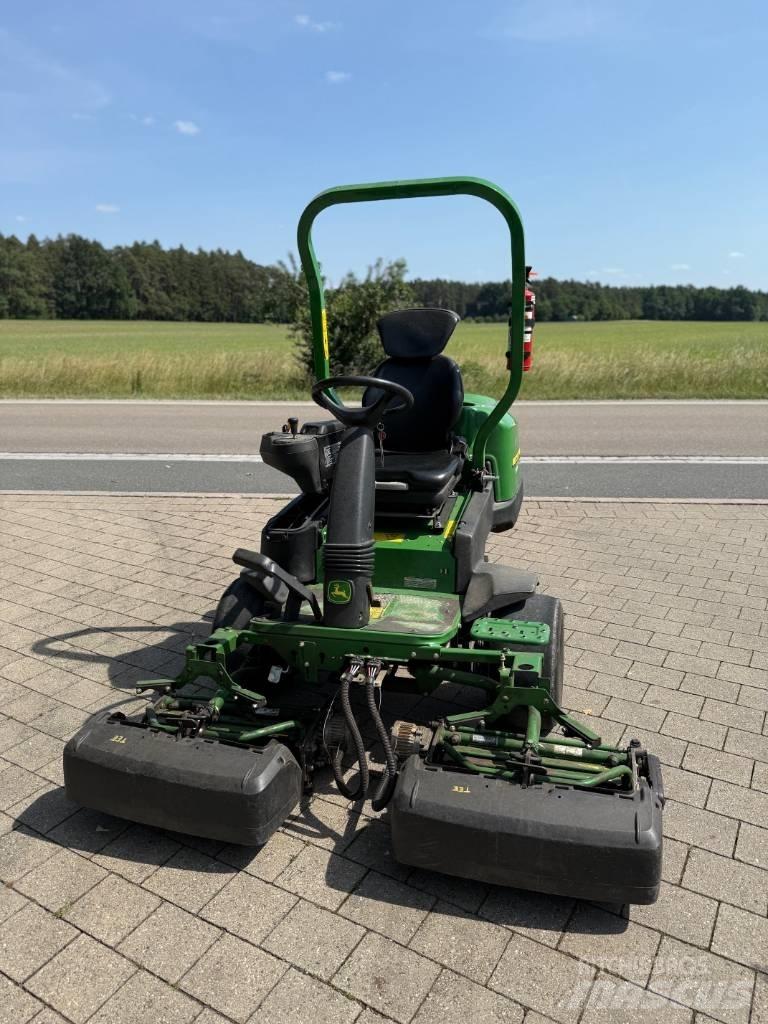 John Deere 2500 E Çim biçme makineleri