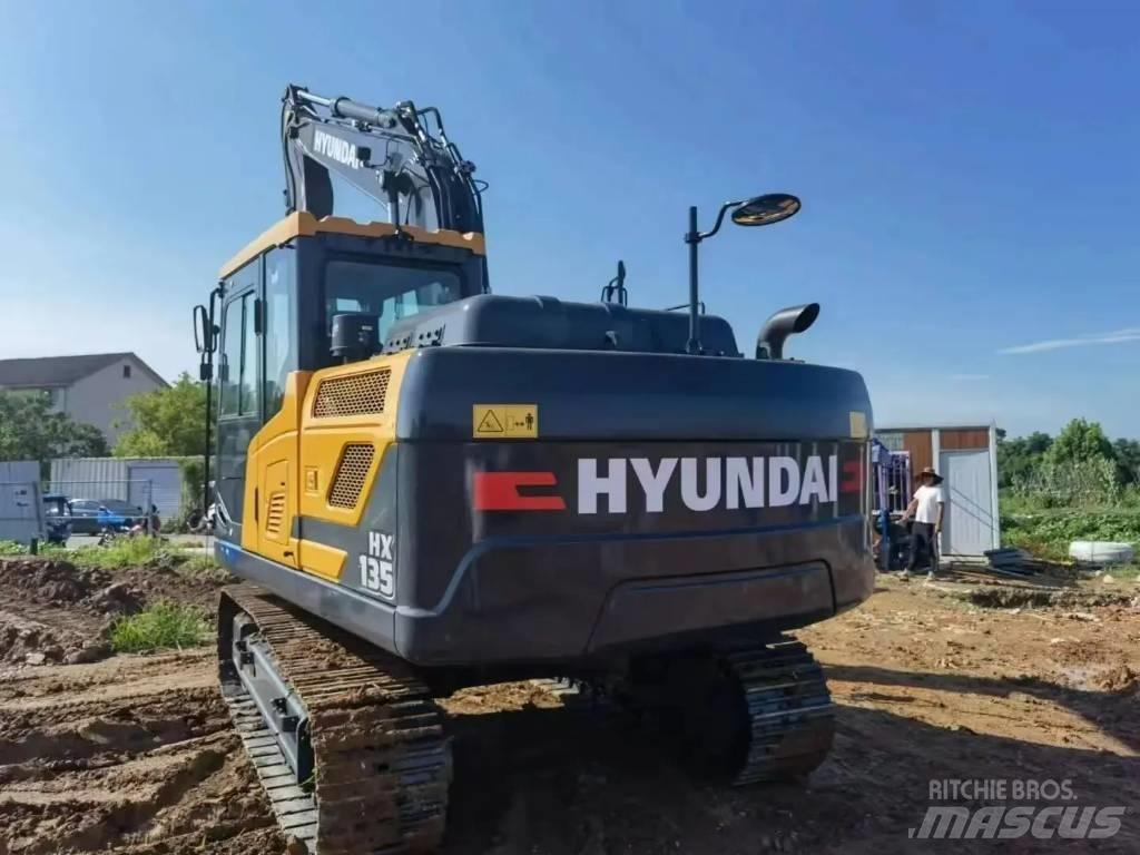 Hyundai HX135 Paletli ekskavatörler