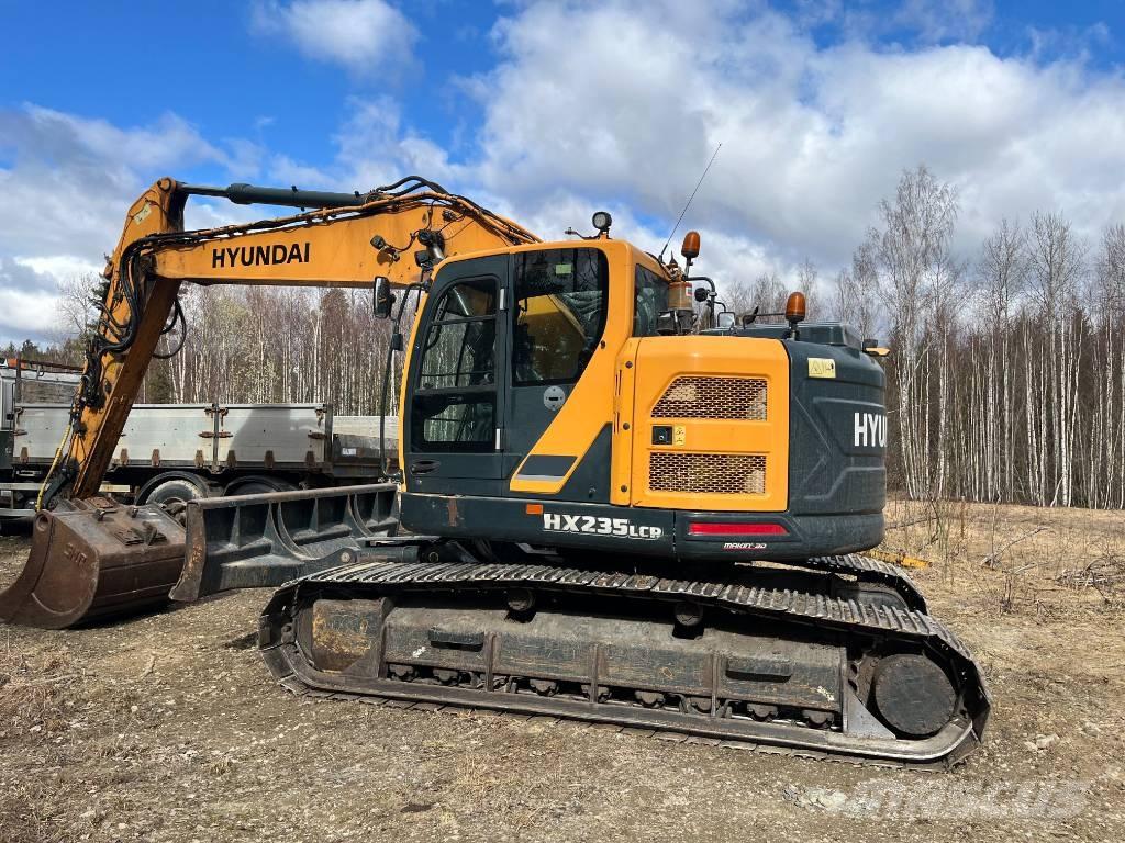 Hyundai HX 235 LCR Paletli ekskavatörler