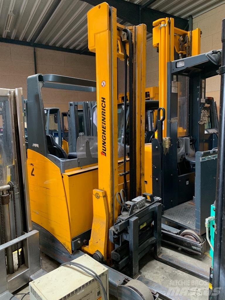 Jungheinrich ETV 216 Reach truck - depo içi istif araçları