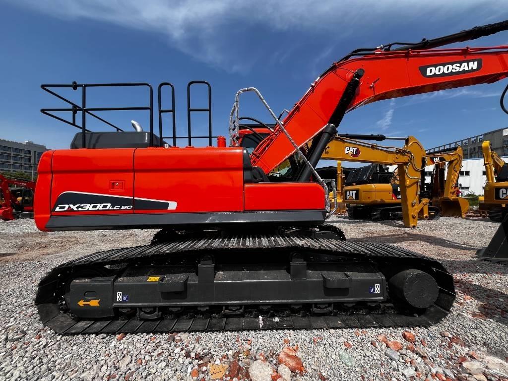 Doosan DX 300 LC-9C Paletli ekskavatörler