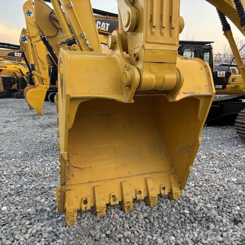 Komatsu PC 450 Paletli ekskavatörler