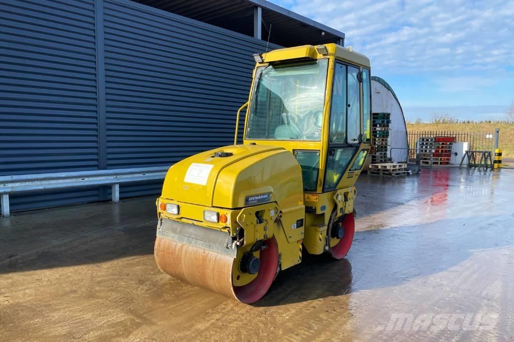 Dynapac CC1100 Çift tamburlu silindirler