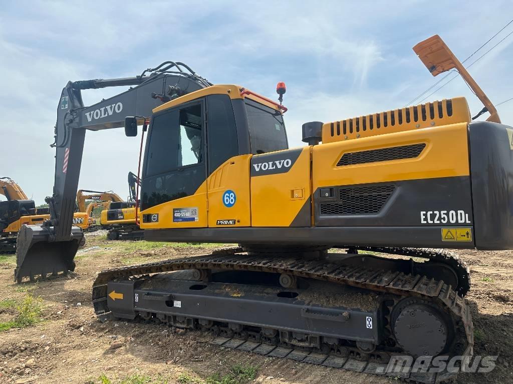 Volvo EC 250 D Paletli ekskavatörler