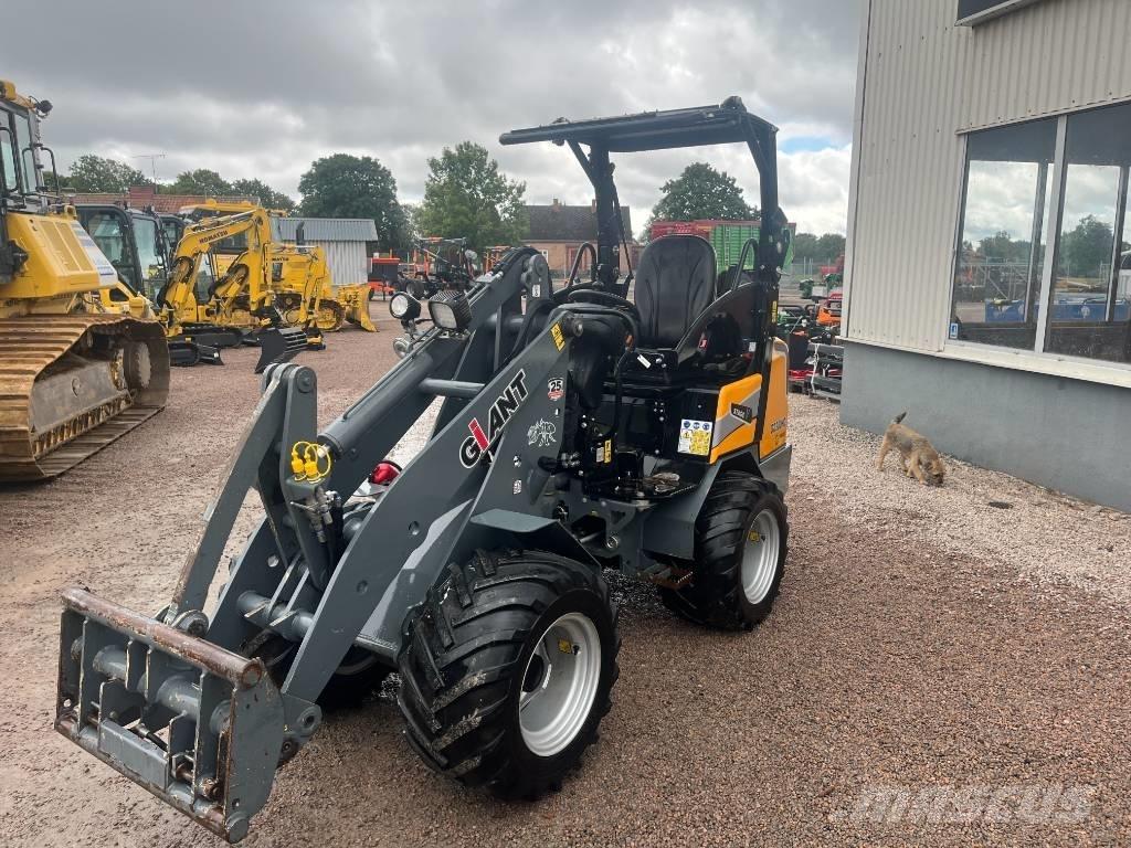 GiANT G 2300 HD Çok amaçlı yükleyiciler