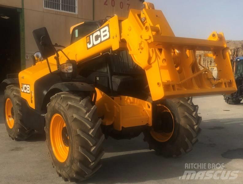 JCB 531-70 Tarimsal teleskopik yükleyiciler