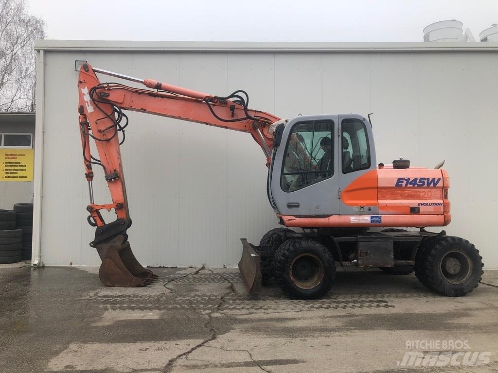 Fiat-Kobelco E 145 W Lastik tekerli ekskavatörler