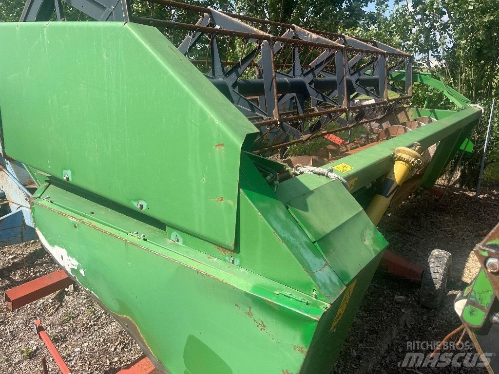 John Deere 2058 Biçerdöverler