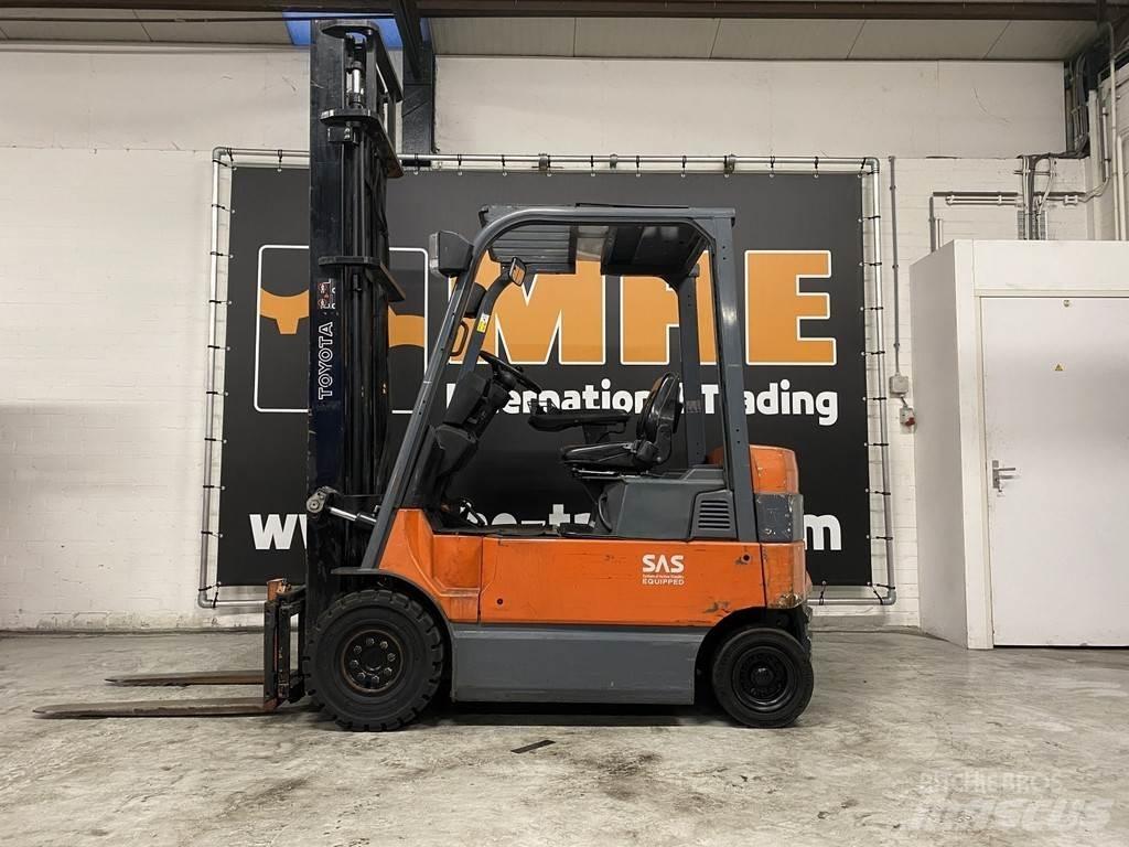 Toyota 7FBMF25 Elektrikli forkliftler