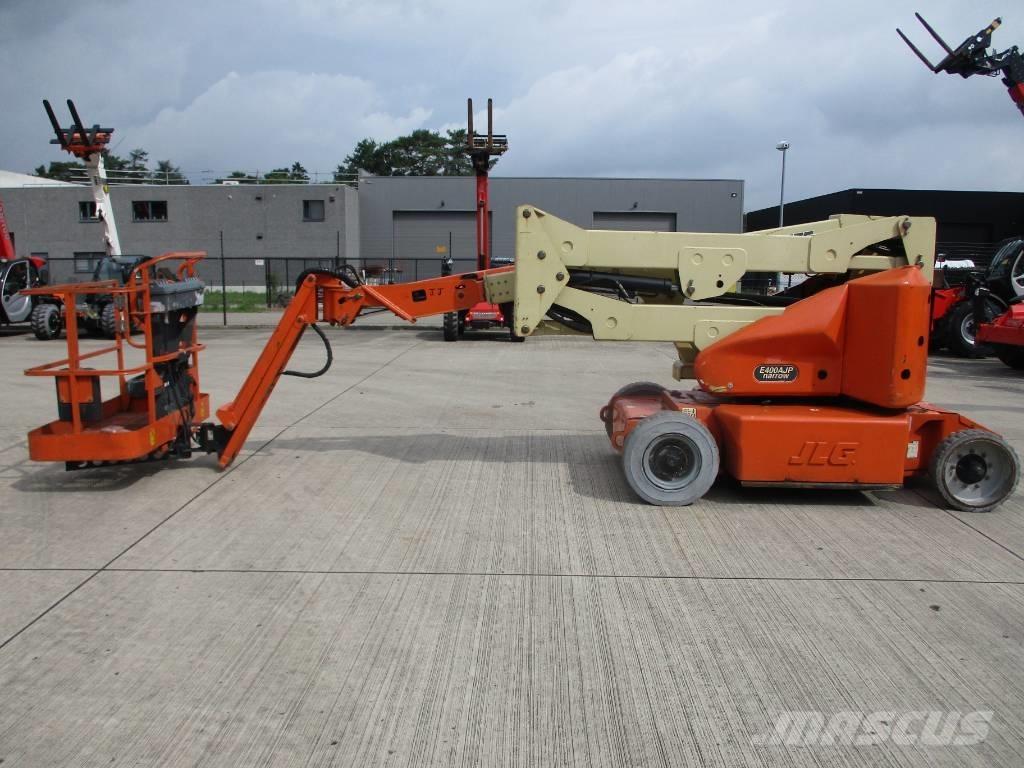 JLG E400 AJPN (048) Kompakt kendinden tahrikli personel platformları
