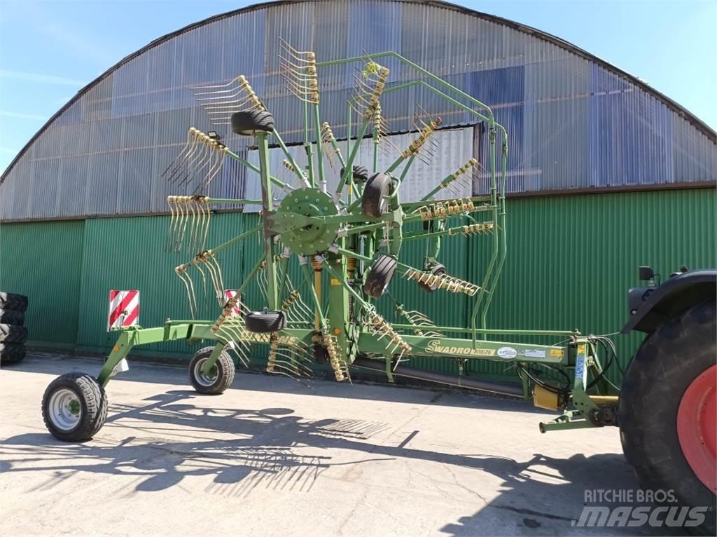 Krone Swadro 800 Kendi yürür saman makinaları