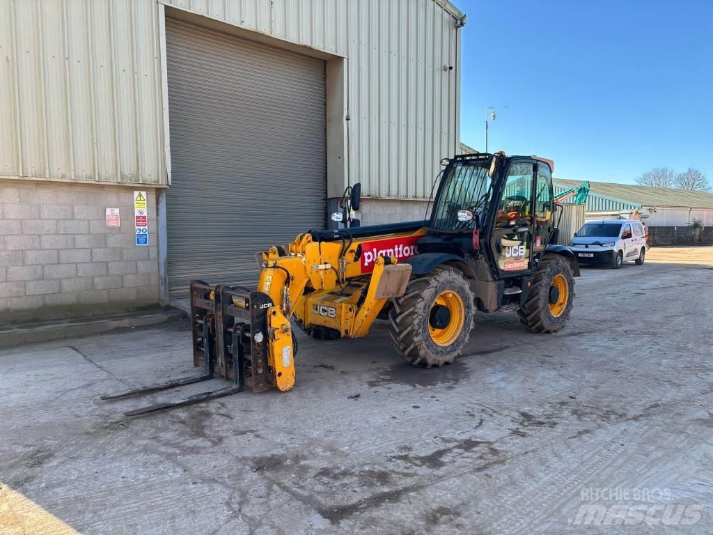 JCB 540-140 Hi Vis Teleskopik yükleyiciler