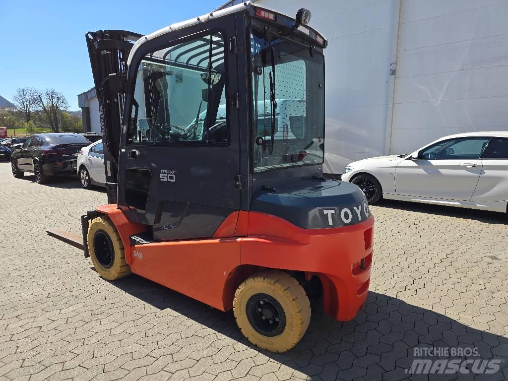 Toyota Traigo 80 Elektrikli forkliftler
