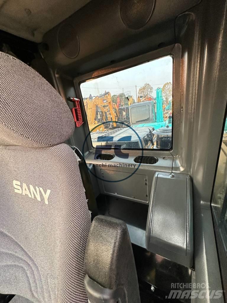Sany SY 135 Paletli ekskavatörler
