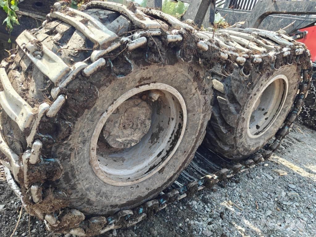 Komatsu 875 Tomruk yükleyici traktörler