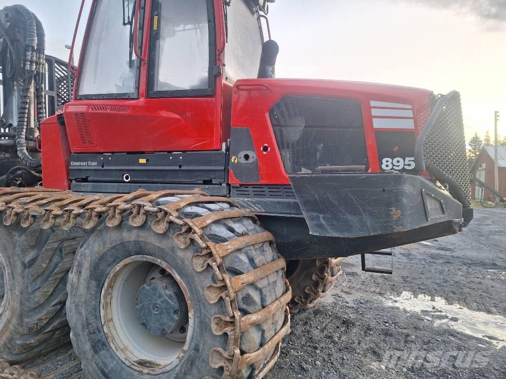 Komatsu 895 Tomruk yükleyici traktörler