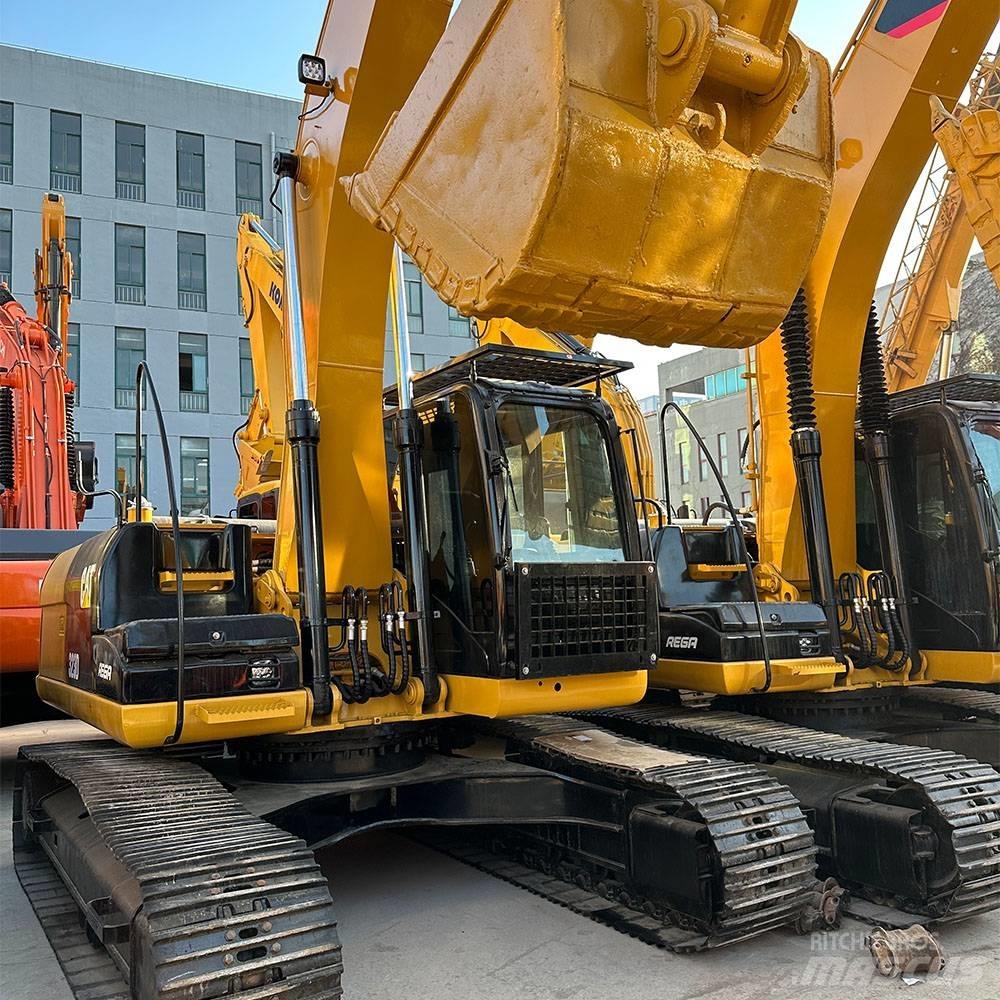 CAT 323 D Paletli ekskavatörler