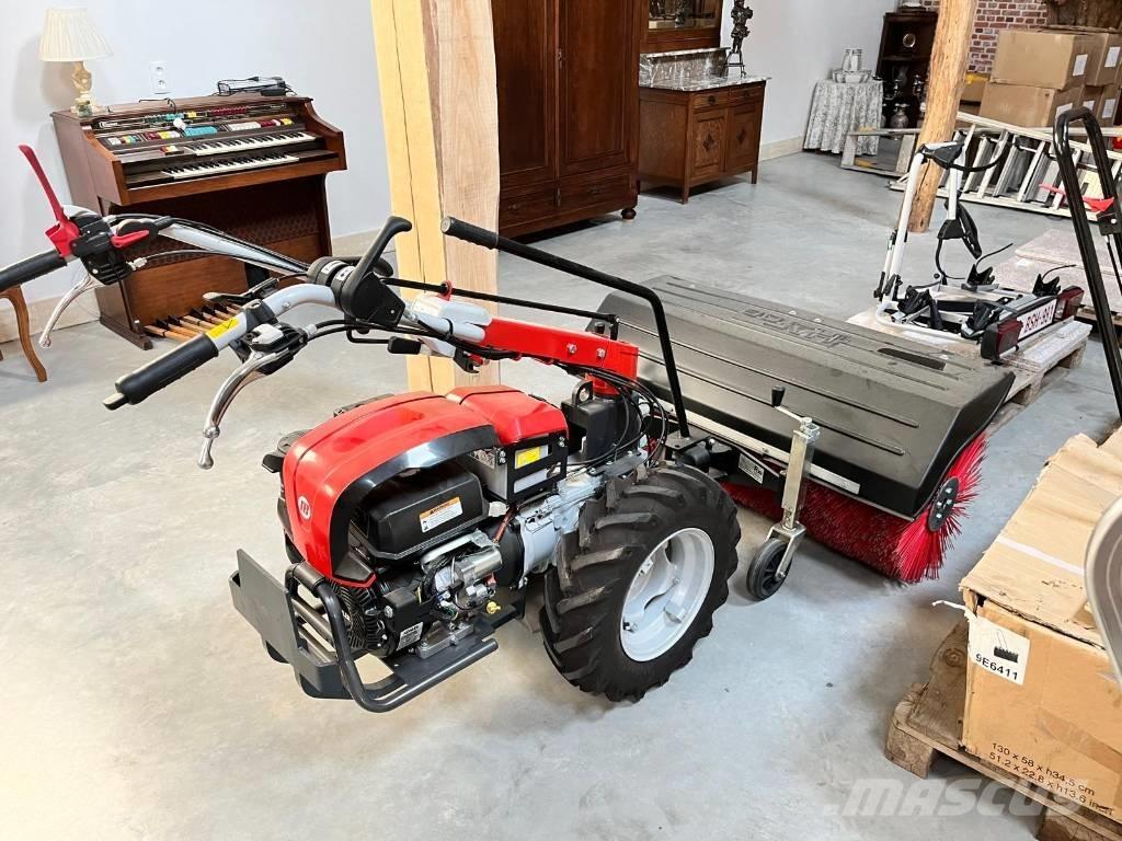 Emaq MAK 18 Cadde süpürücüler