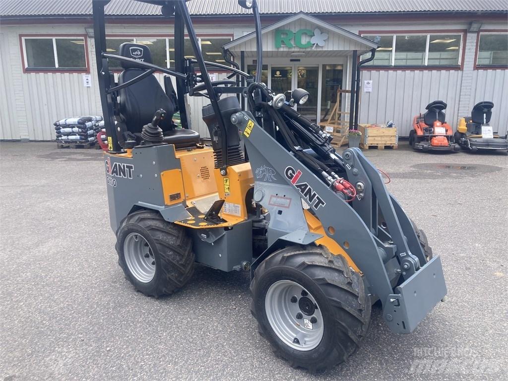 GiANT G1100 Çok amaçlı yükleyiciler