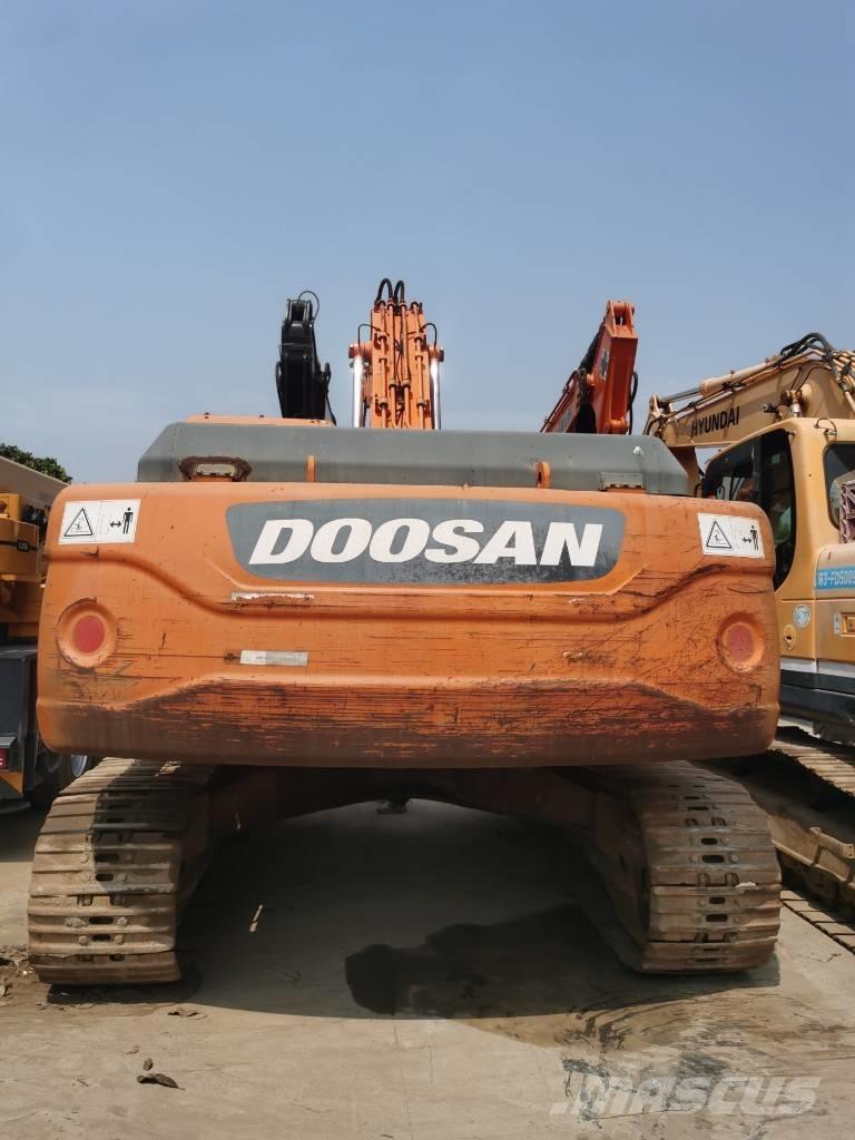 Doosan DX 300 LC--9C Paletli ekskavatörler