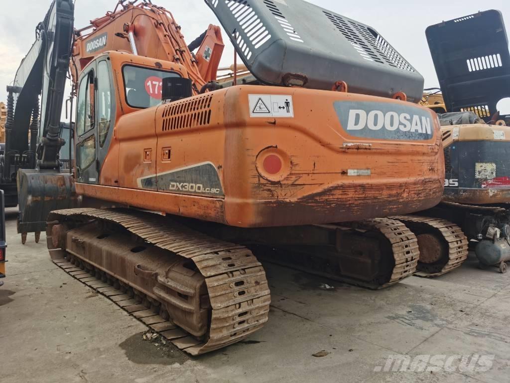 Doosan DX 300 LC--9C Paletli ekskavatörler