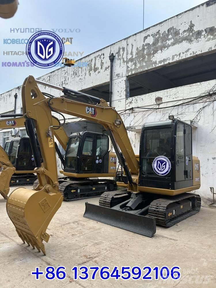 CAT 306E2 Paletli ekskavatörler