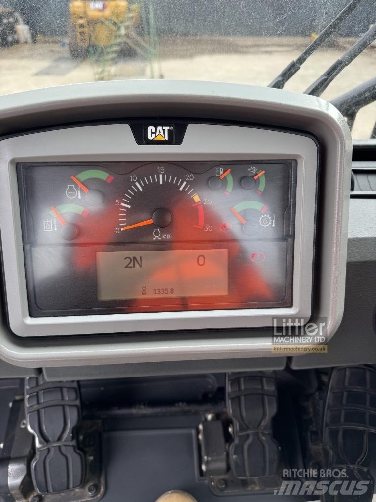 CAT 826 Atik eziciler