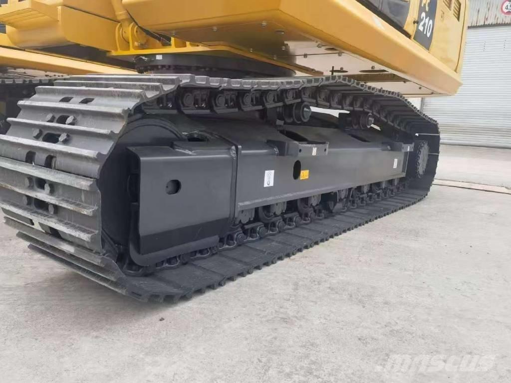 Komatsu PC 210 Paletli ekskavatörler