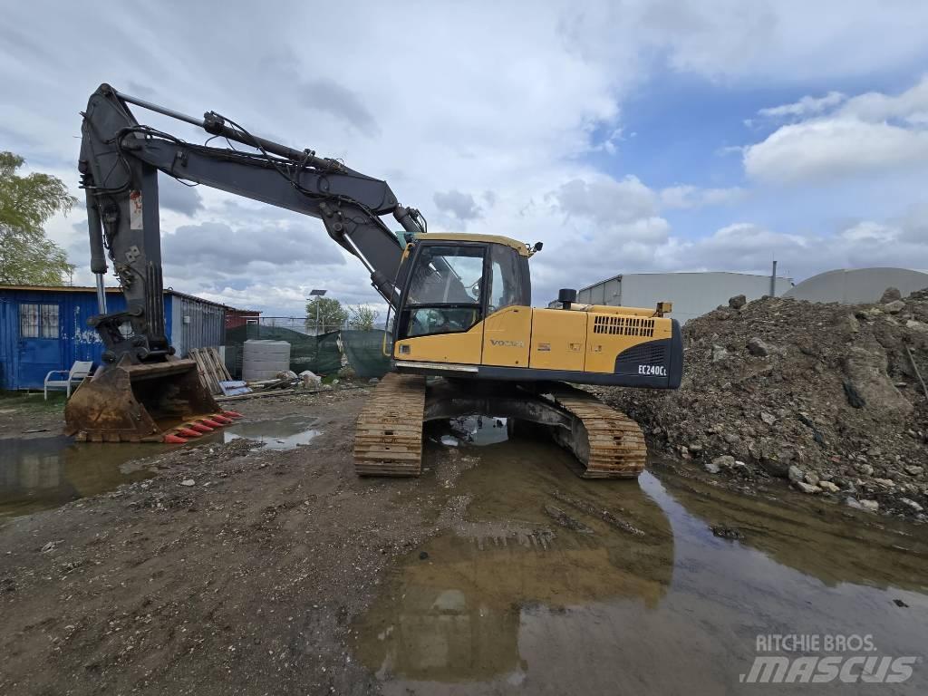 Volvo EC 240 C Paletli ekskavatörler