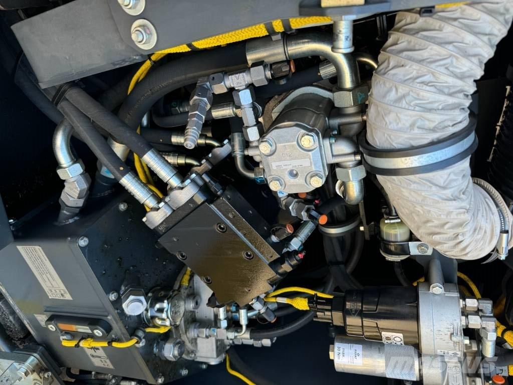 Bomag BF 300 C-2 Asfalt sericiler