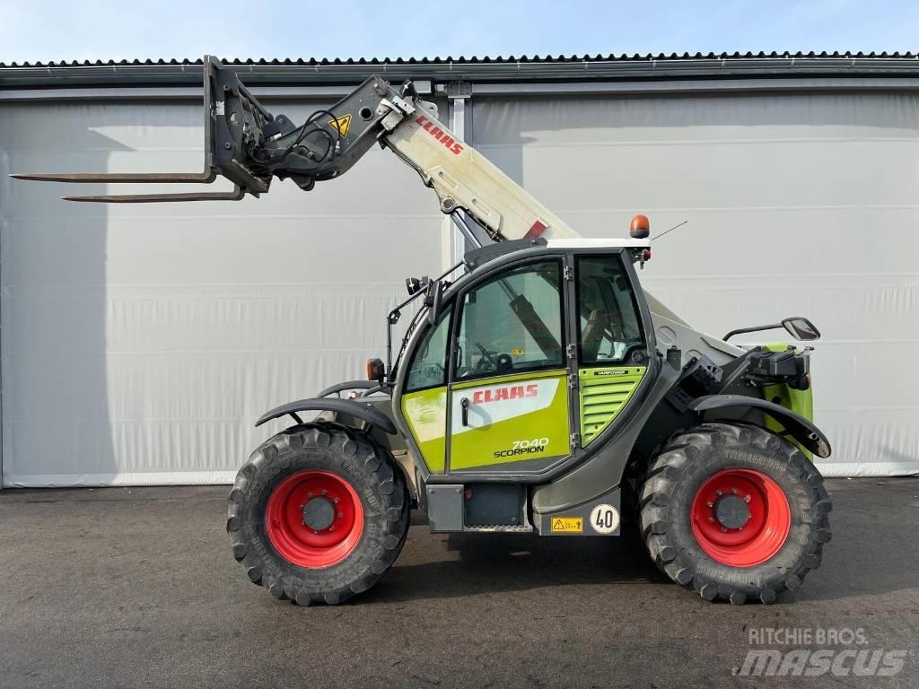 CLAAS SCORPION 7040 Tarimsal teleskopik yükleyiciler