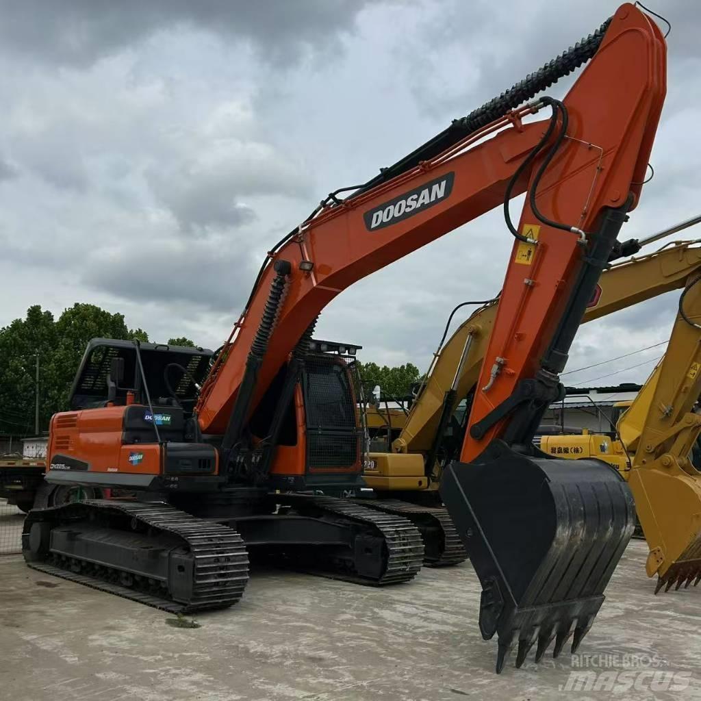Doosan 225LC-9 Paletli ekskavatörler