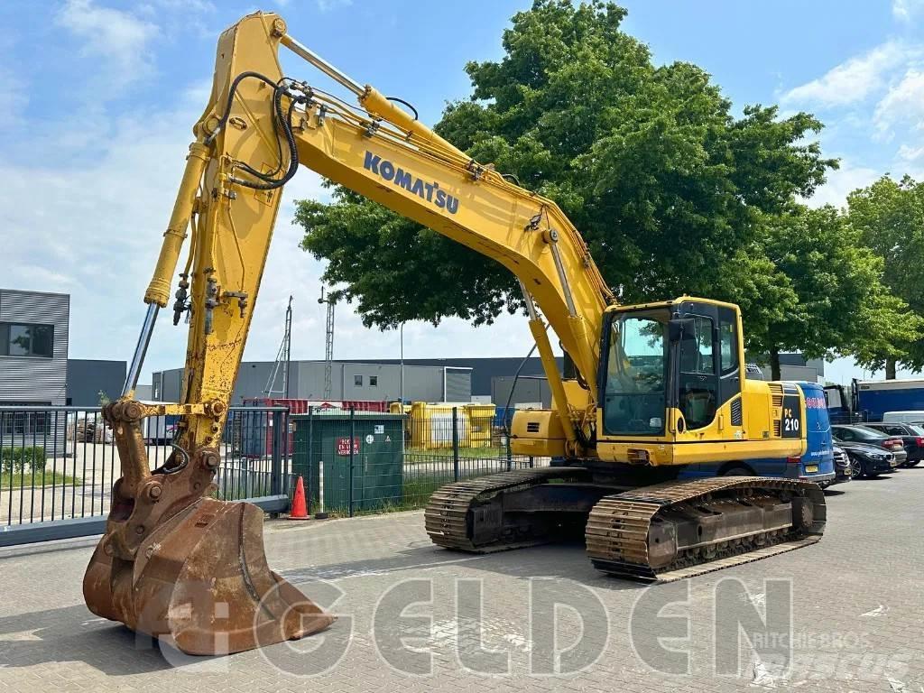 Komatsu PC210 LC-8 Paletli ekskavatörler