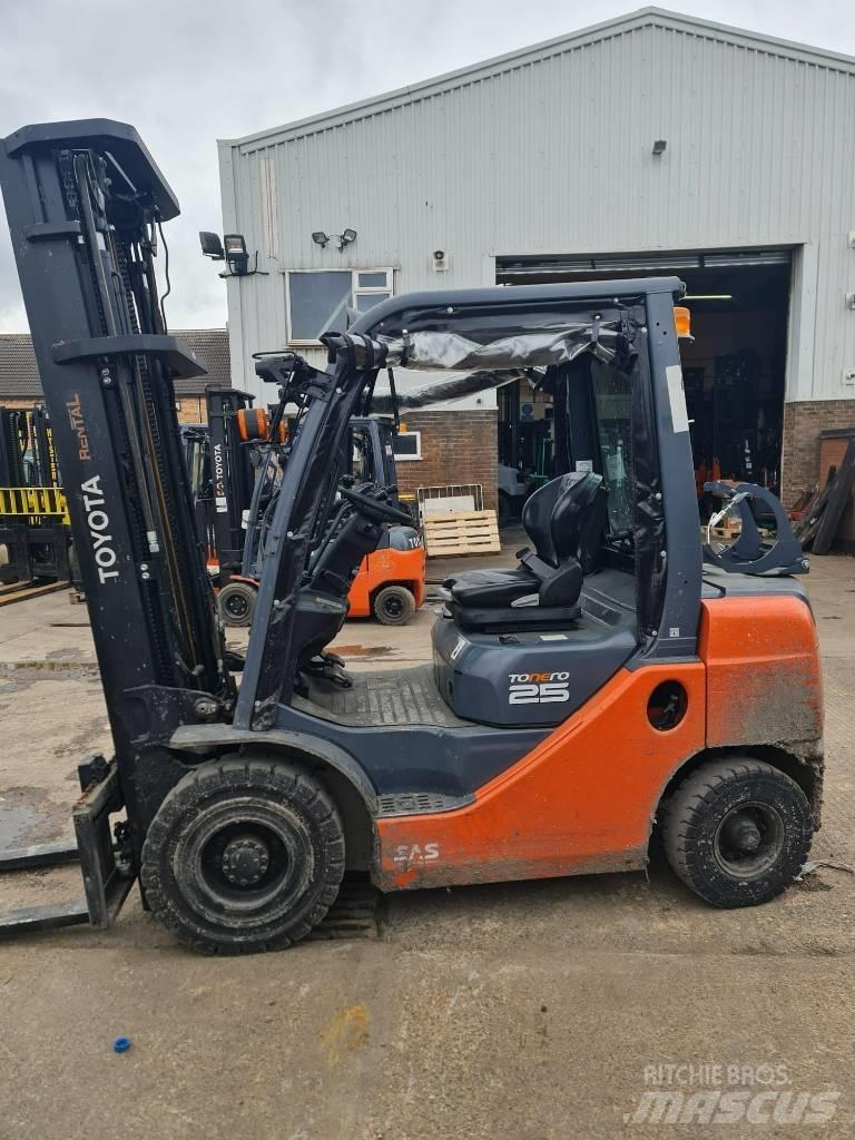 Toyota 02-8 FGF 25 LPG'li forkliftler