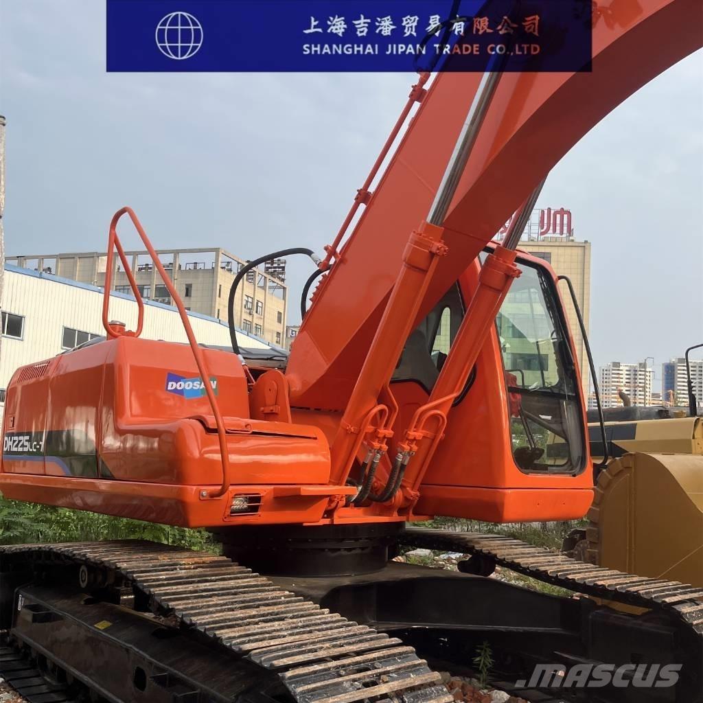 Doosan DH 225 Paletli ekskavatörler