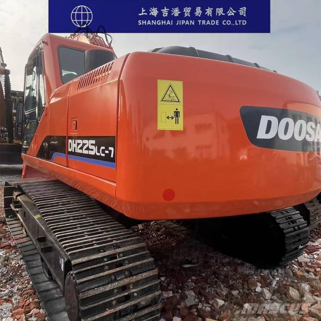 Doosan DH 225 Paletli ekskavatörler