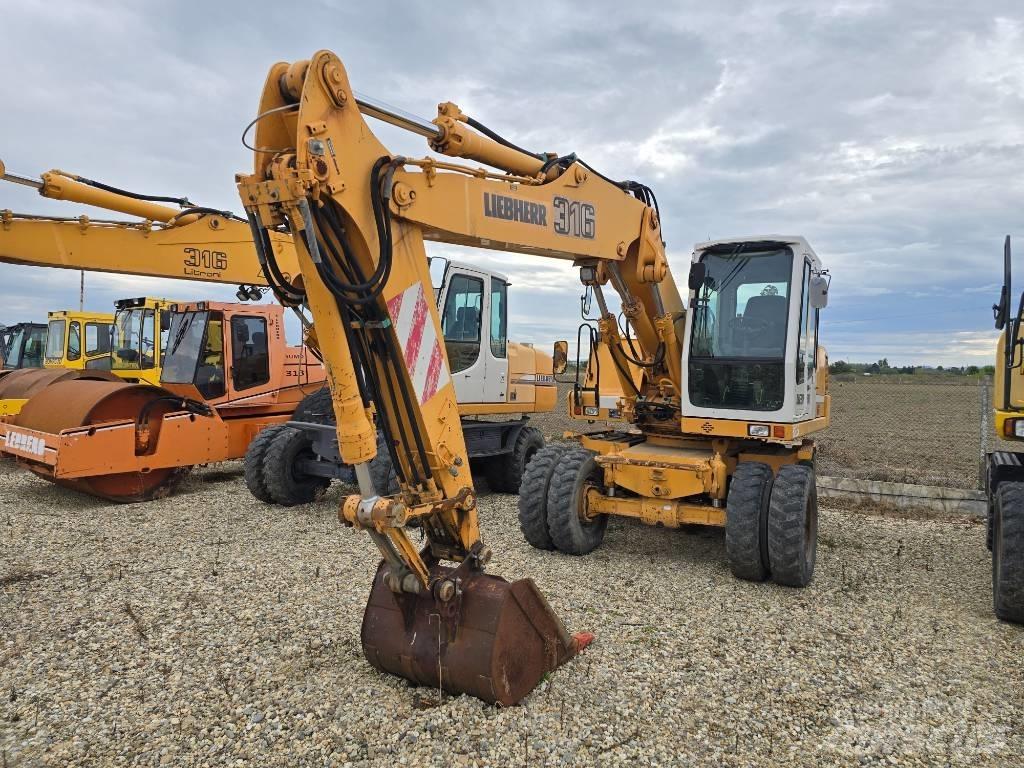 Liebherr A 316 Lastik tekerli ekskavatörler