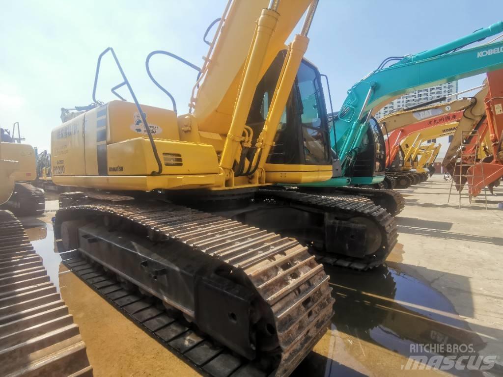 Komatsu PC 200-6 Paletli ekskavatörler