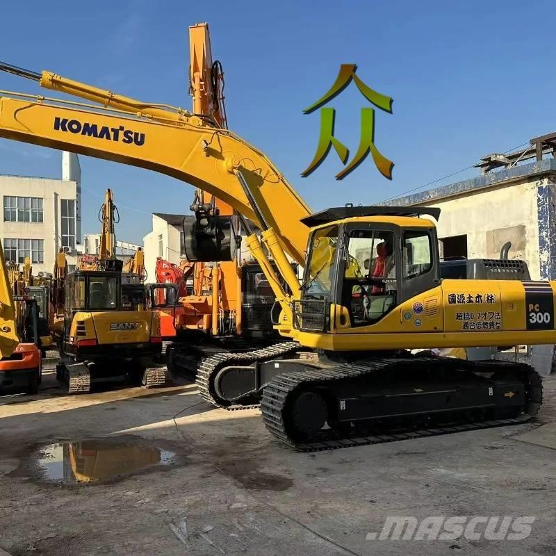 Komatsu PC 300 Paletli ekskavatörler