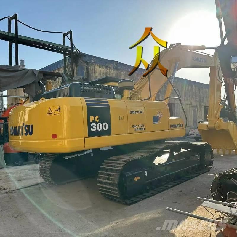 Komatsu PC 300 Paletli ekskavatörler