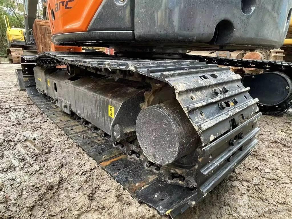 Hitachi ZX50U Mini ekskavatörler, 7 tona dek