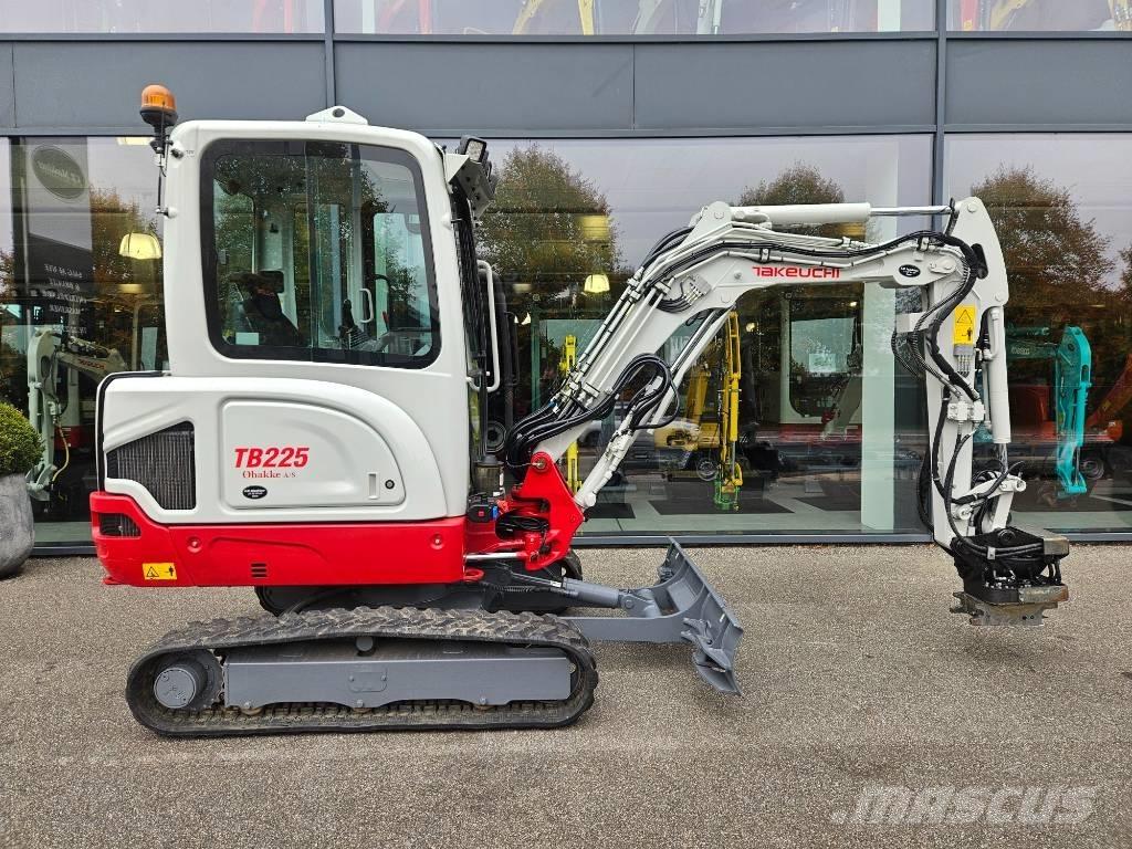 Takeuchi TB 225 Mini ekskavatörler, 7 tona dek
