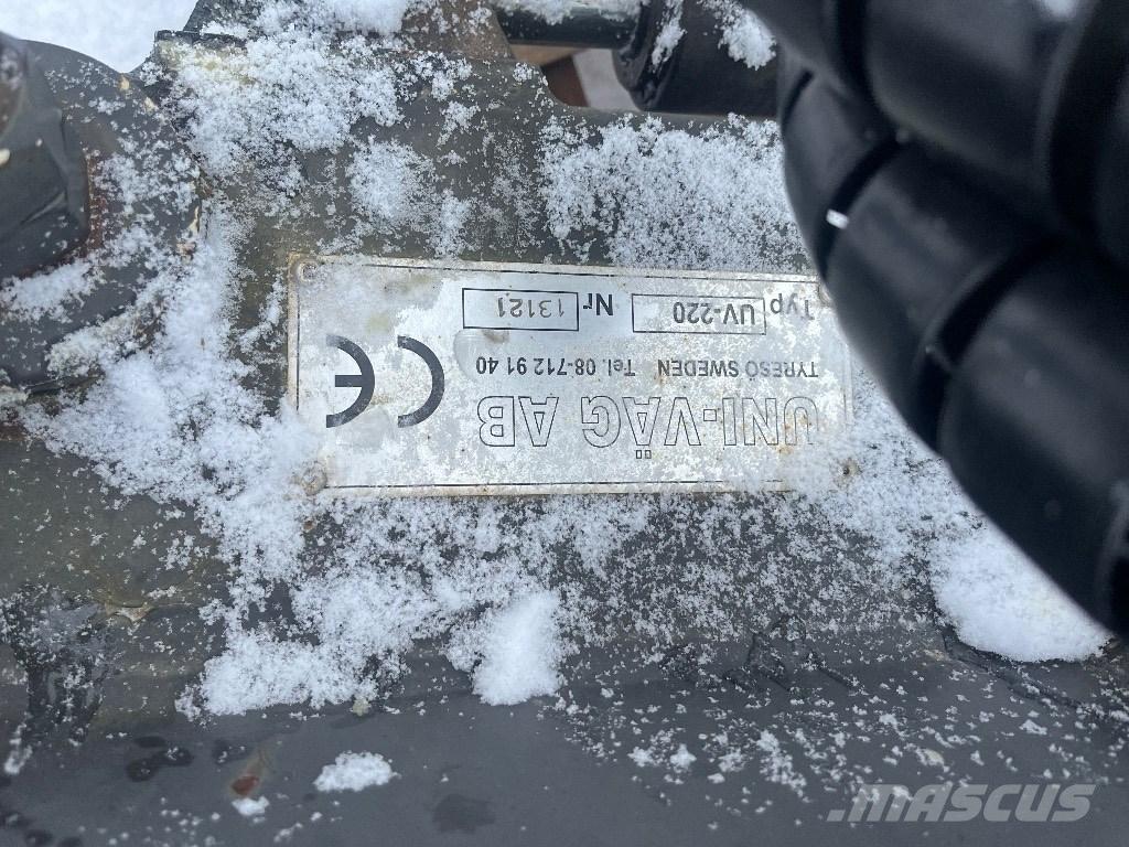 Uni-väg UV-220 Kar düzleyiciler